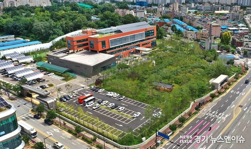경기도교육청은 안전 수능을 위해 11일부터 고교 수업을 원격으로 전환한다. 경기도교육청 북부청사 전경. /경기도교육청 북부청사 제공