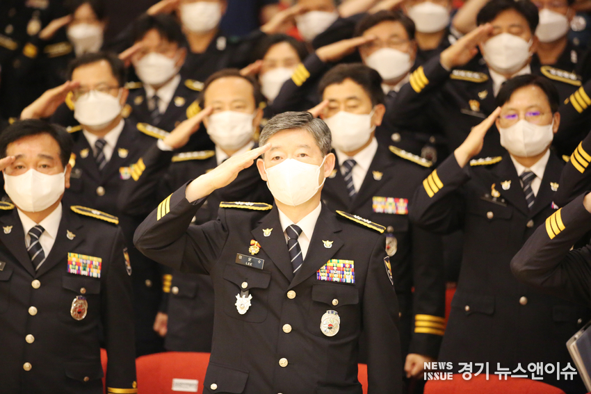 신임 이문수 경기북부경찰청장이 22일 취임식을 갖고 본격 활동에 돌입했다. /경기북부경찰청 제공