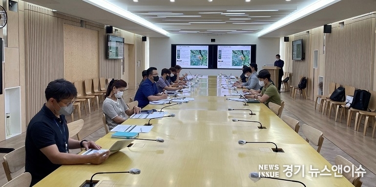 경기도는 19일 경기도청 북부청사 상황실에서 '경기도 산림 휴(休) 복합공간조성 타당성 검토 및 기본계획' 용역 착수보고회를 개최했다.<br>