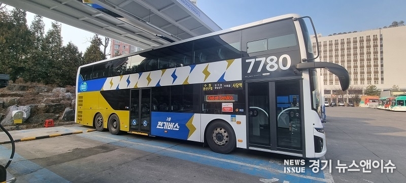 2층 전기버스.(사진=경기도 제공)